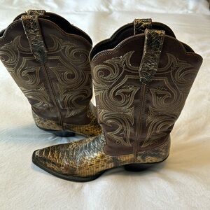Durango Crush women’s faux snakeskin cowboy boots